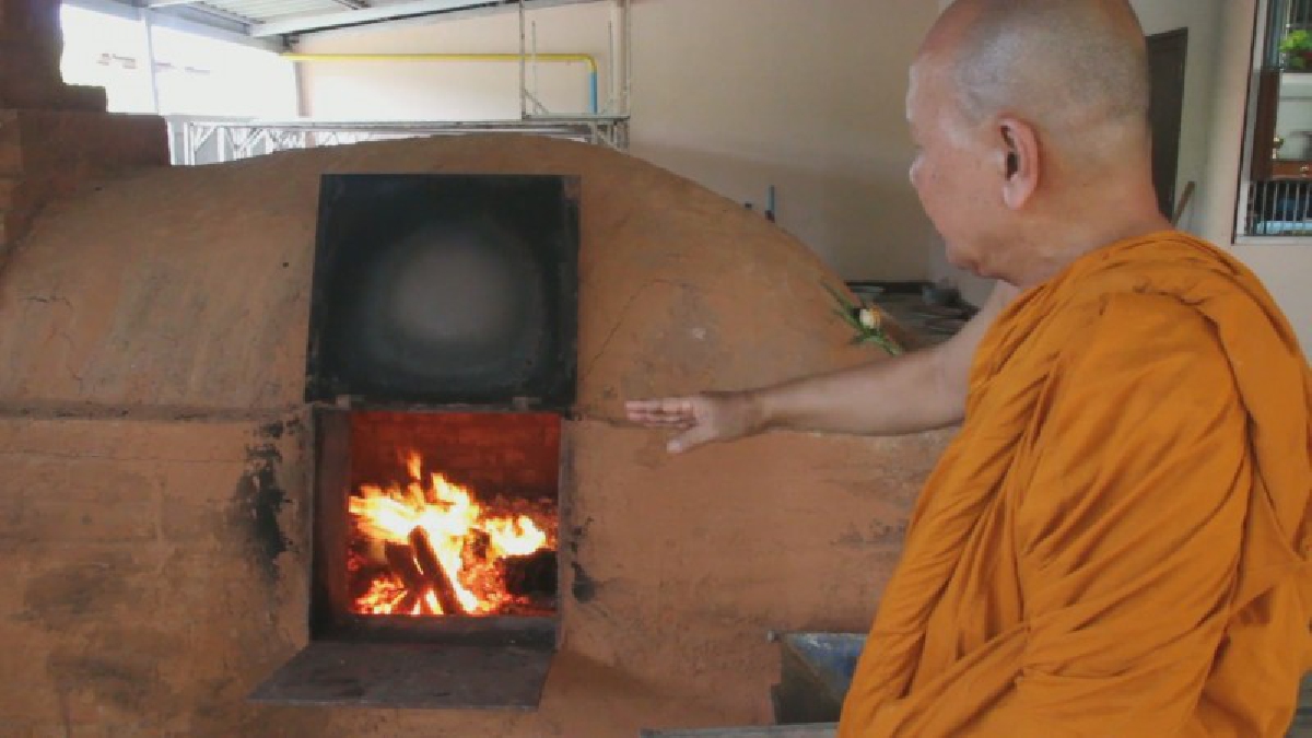 เจ้าอาวาสวัดทุ่งตาล สร้างเตาเผาสุนัขเป็นแห่งแรกในจังหวัดราชบุรี พร้อมเผาให้ฟรี แต่ถ้าใครอยากจะบริจาค ก็แล้วแต่ความศรัทธา ( มีคลิป )