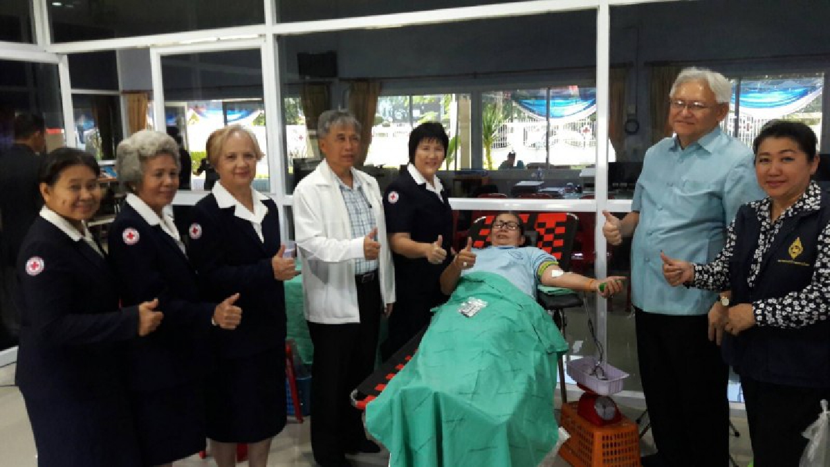 ชาวหนองคาย พร้อมใจกันบริจาคโลหิตถวายเป็นพระราชกุศลแด่สมเด็จพระนางเจ้าฯ พระบรมราชินีนาถ ในรัชกาลที่ 9 เนื่องในวันแม่แห่งชาติ (มีคลิป)