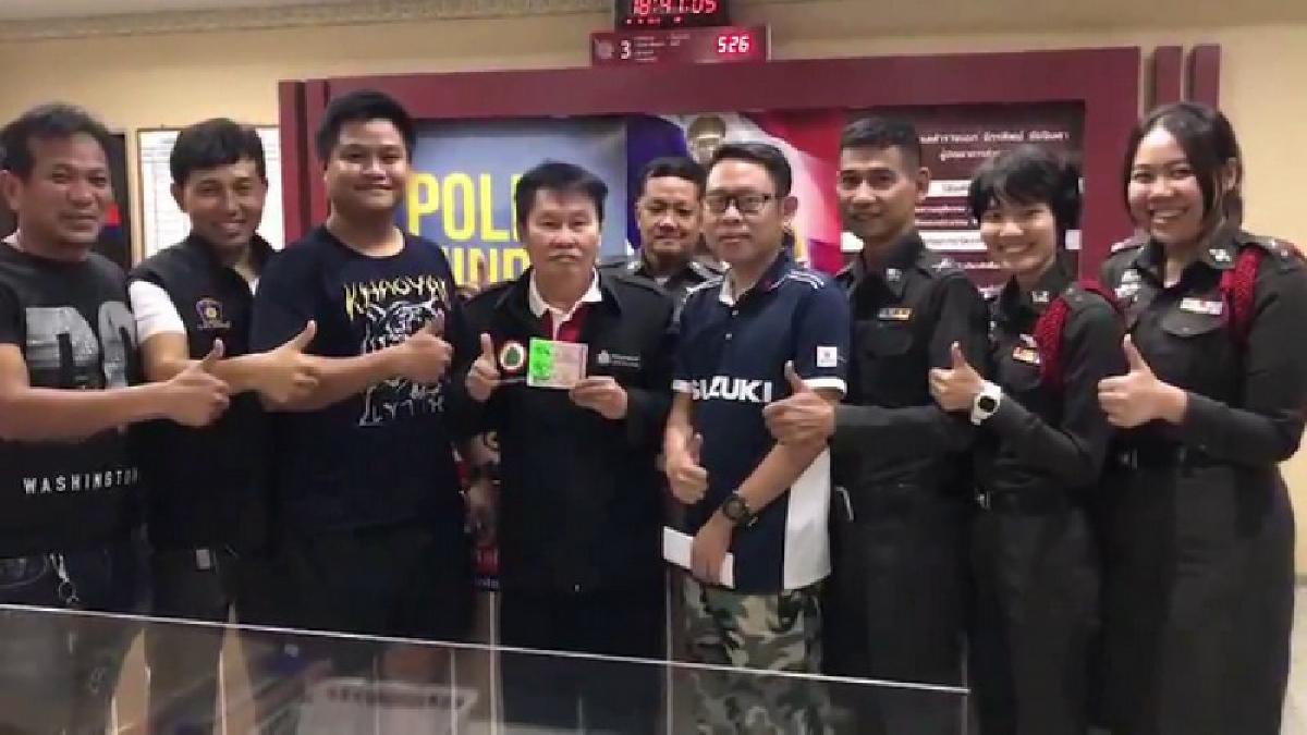 พูดแล้วต้องทำ!! เปิดใจนายตร.ดวงเฮง หลังถูกหวย 180 ล้านบาท เดินสายมอบเงินช่วยเหลือให้กับหน่วยงานตำรวจตามที่ตั้งใจ (มีคลิป)