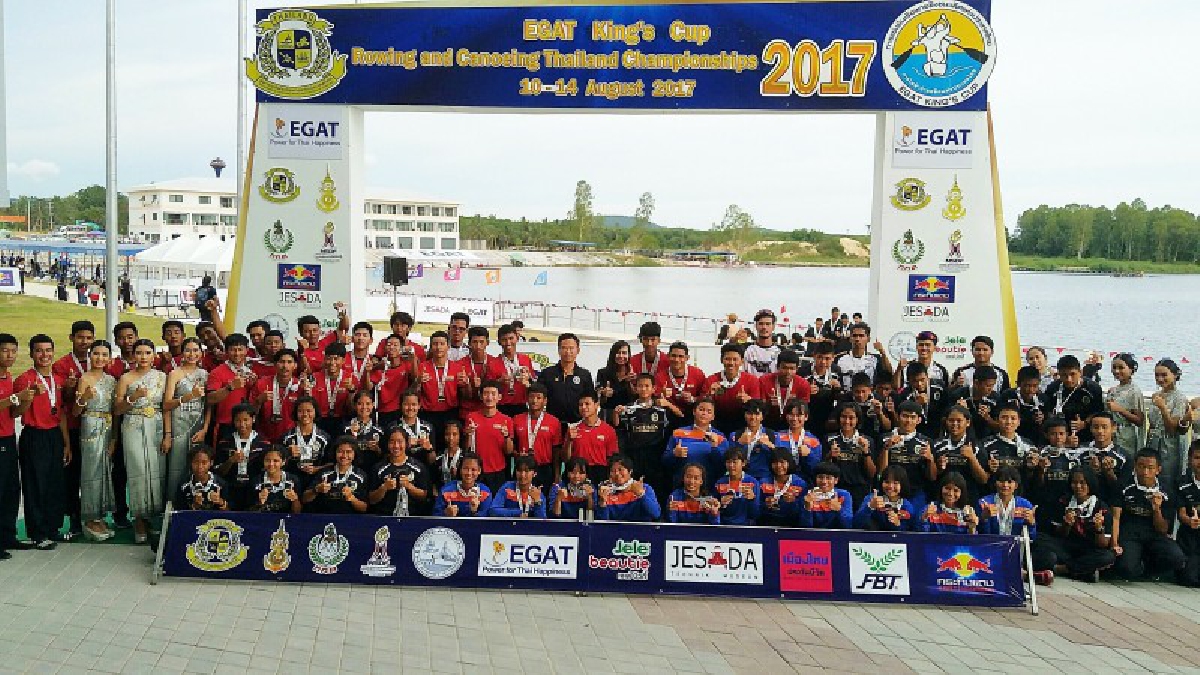 จ้ำสุดแรงเกิด!! แข่งขันเรือพายชิงชนะเลิศแห่งประเทศไทย ชิงถ้วยพระราชทาน ในหลวง ร.9 ต้องวัดกันที่สนาม 3 สุดท้าย (มีคลิป)