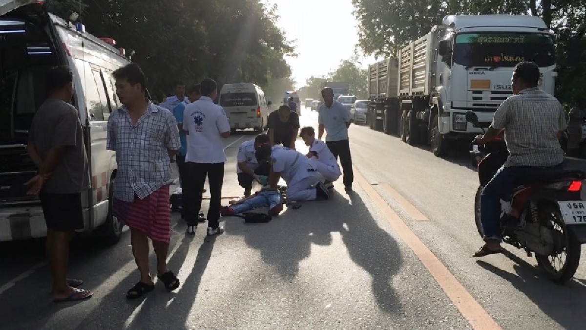 ชนแล้วหนี!!! นาทีปั้มหัวใจยื้อชีวิต พนักงานโรงแรม ถูกรถชนแล้วเหยียบซ้ำอาการสาหัส (คลิป)