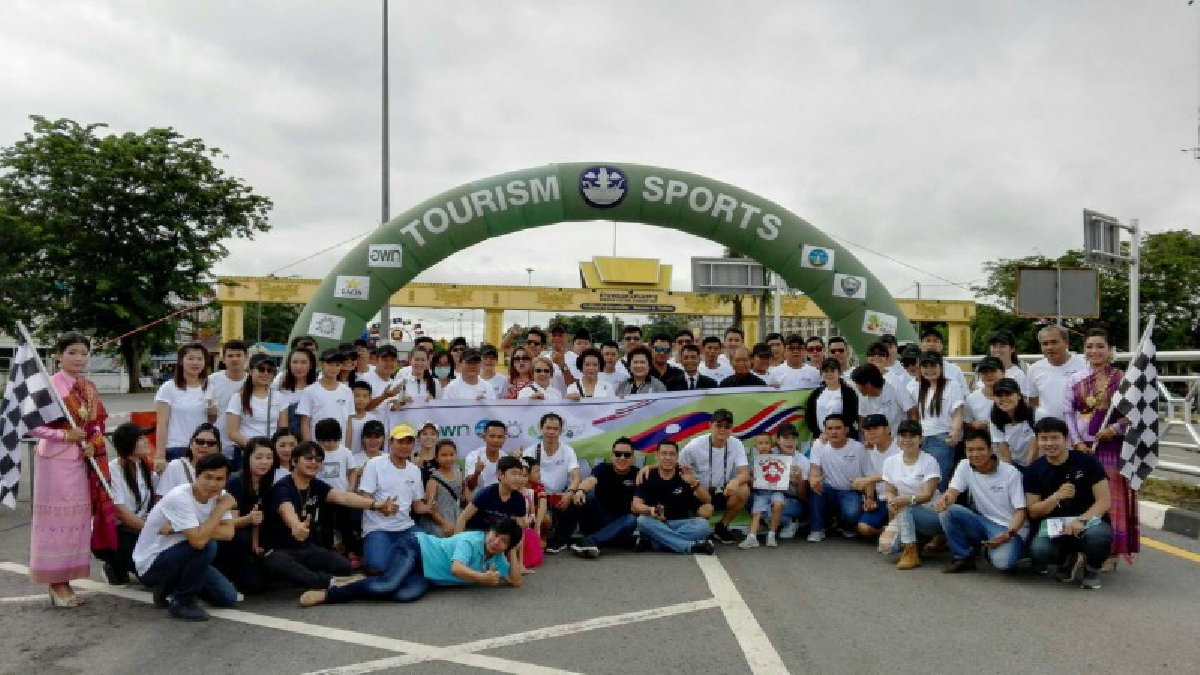 สุดคึกคัก!! ท่องเที่ยวและกีฬาจังหวัดหนองคาย ร่วมปล่อยคณะคาราวานรถยนต์ไทย-ลาว ตามเส้นทาง สี่เหลี่ยมวัฒนธรรมล้านช้าง (มีคลิป)