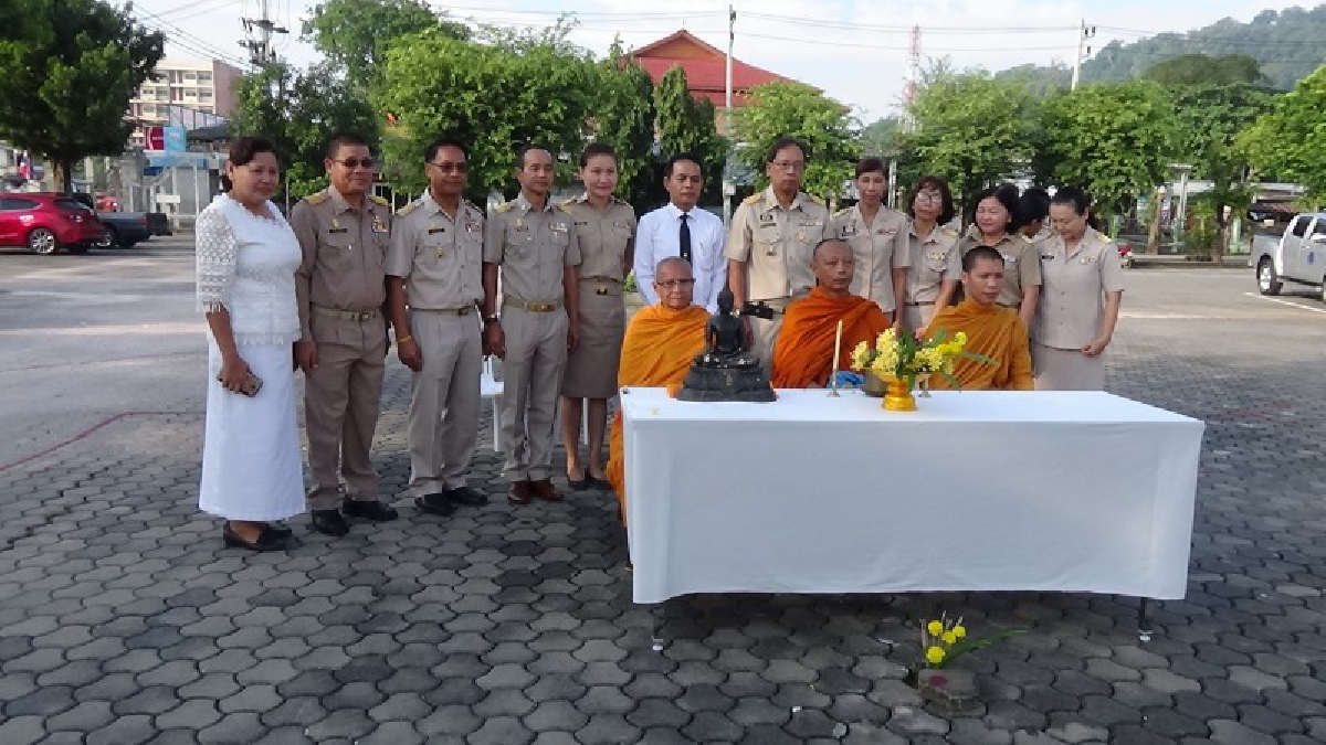 ขอพื้นที่!! สตูลประกอบพิธี ขอใช้พื้นที่ สร้างพระเมรุมาศจำลอง เตรียมพร้อมงานเกี่ยวเนื่องกับงานพระบรมศพในหลวงร.9 ในส่วนต่างจังหวัด