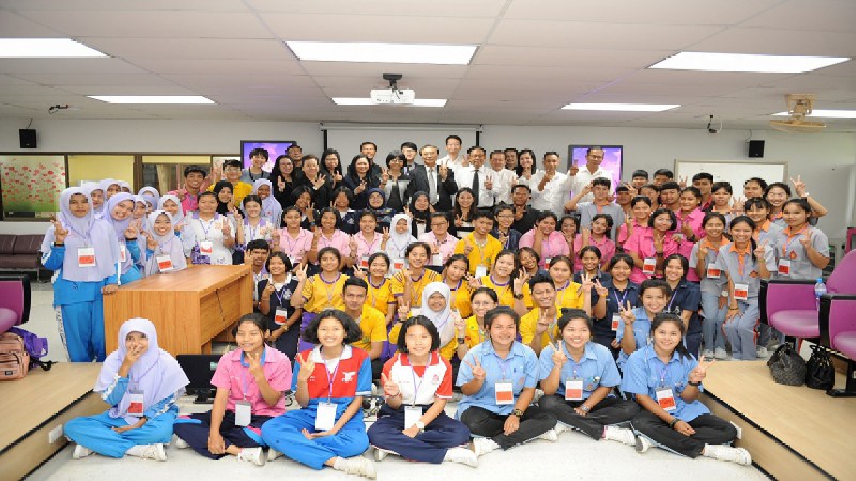สานฝันการศึกษา!! สื่อสารองค์กร มวล. จัดค่าย“ยุวฑูตวลัยลักษณ์” ให้เยาวชนค้นหาความฝันก่อนก้าวสู่รั้วมหาลัย