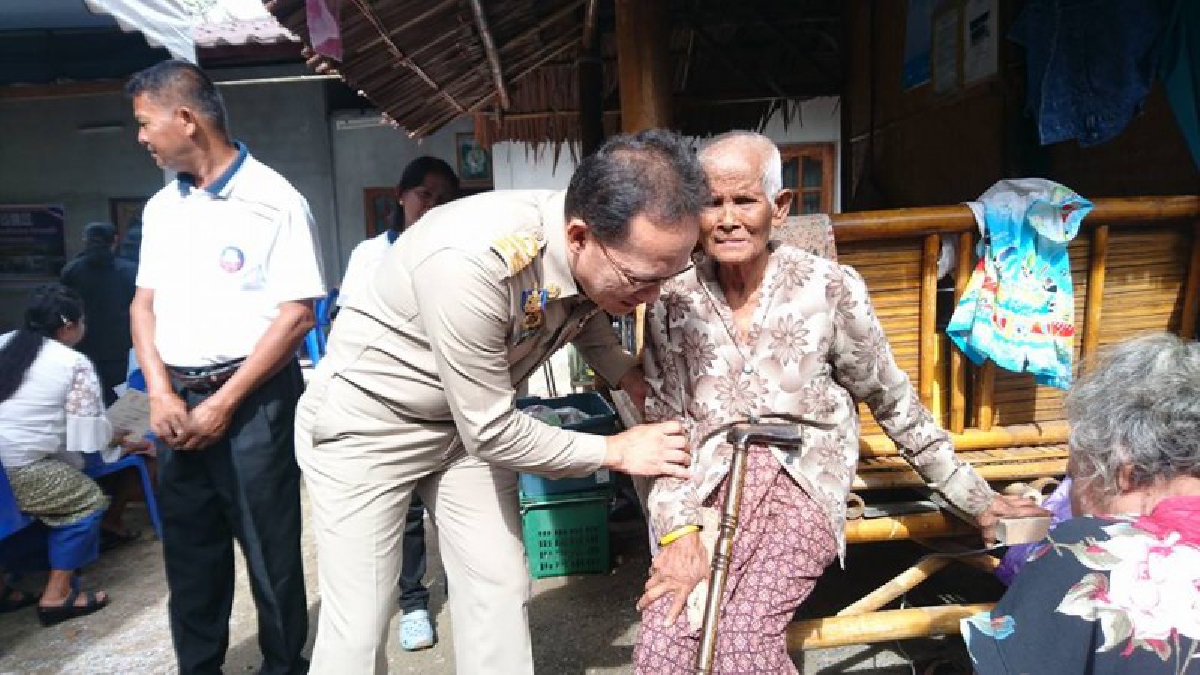 สภาองค์กรชุมชน!! ต.เขาแก้ว สวัสดิการชุมชน สถาบันการเงินชุมชนเขาแก้ว ไม่เคยทิ้งคนที่เดือดร้อน ไร้ที่อยู่อาศัย (มีคลิป)