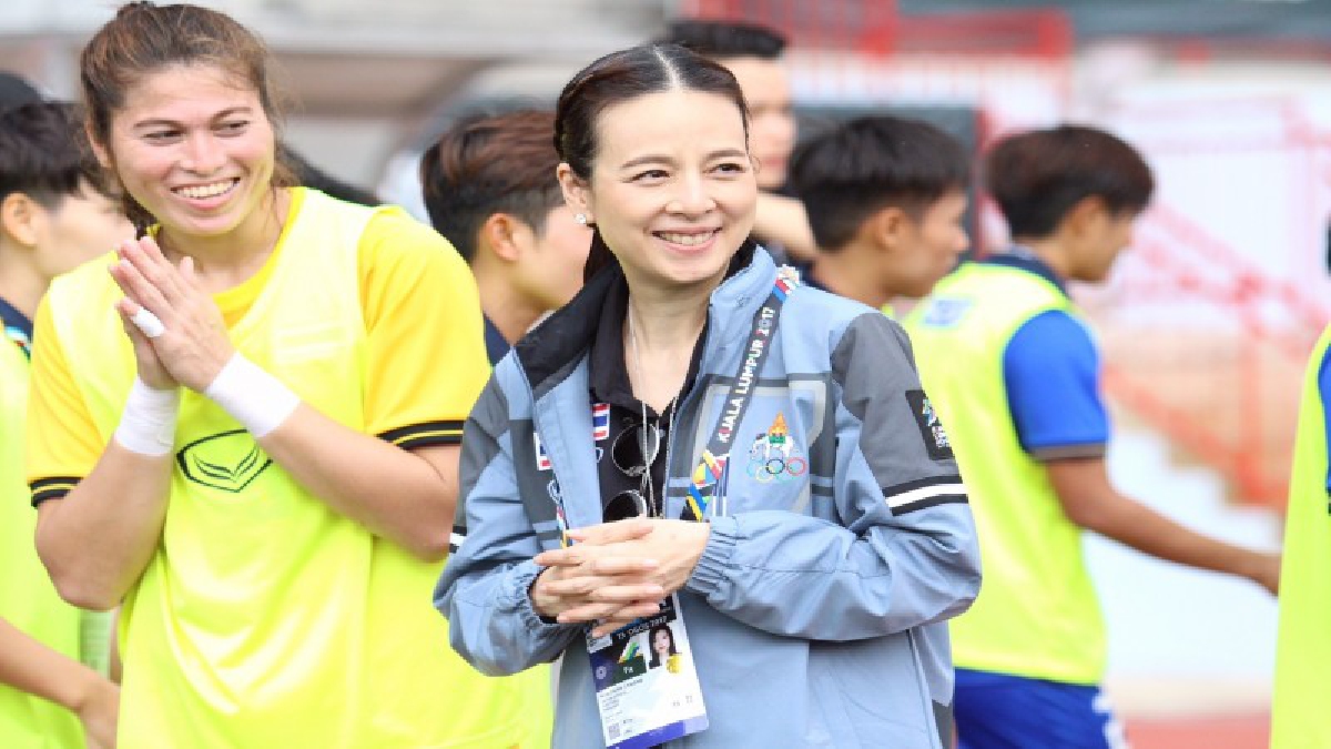 “มาดามแป้ง” ปลุกแข้งสาวไทยสู้ต่อ หลังผิดหวังได้เหรียญเงินซีเกมส์
