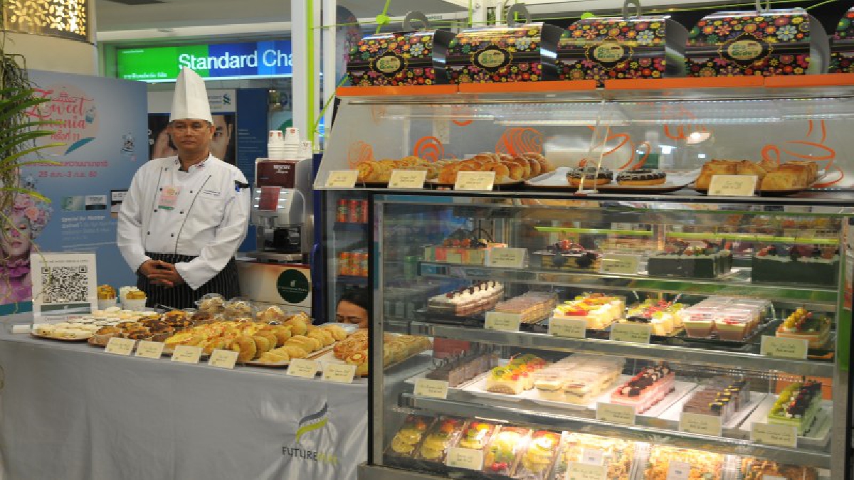 ละลานตา!! ปทุมธานี จัดมหกรรมขนมหวานนานาชาติกว่า 60 ร้านดัง กลางมวลดอกไม้นานาพรรณ (มีคลิป)