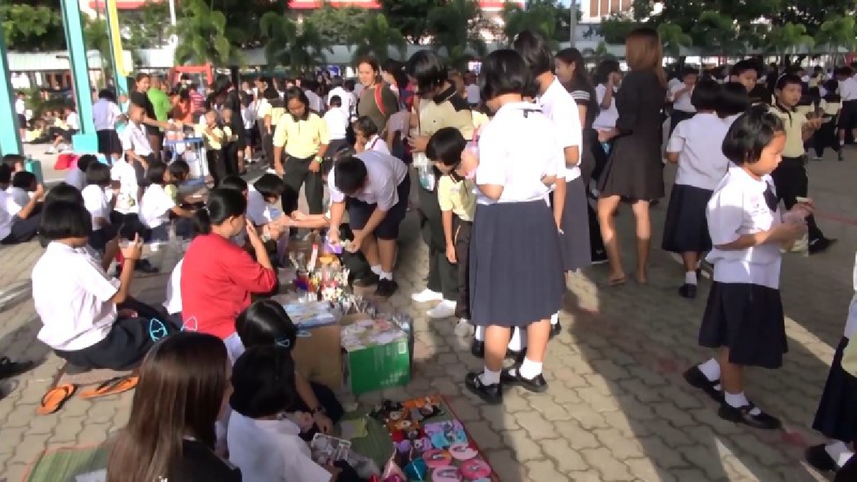 ทั้งสนุก..และได้ประสบการณ์!! โรงเรียนวิเชียรชมสงขลา จัดตลาดนัดนักเรียน ซื้อได้ ขายเป็น เพื่อเสริมทักษะชีวิต และเรียนรู้จากการปฏิบัติจริง!?