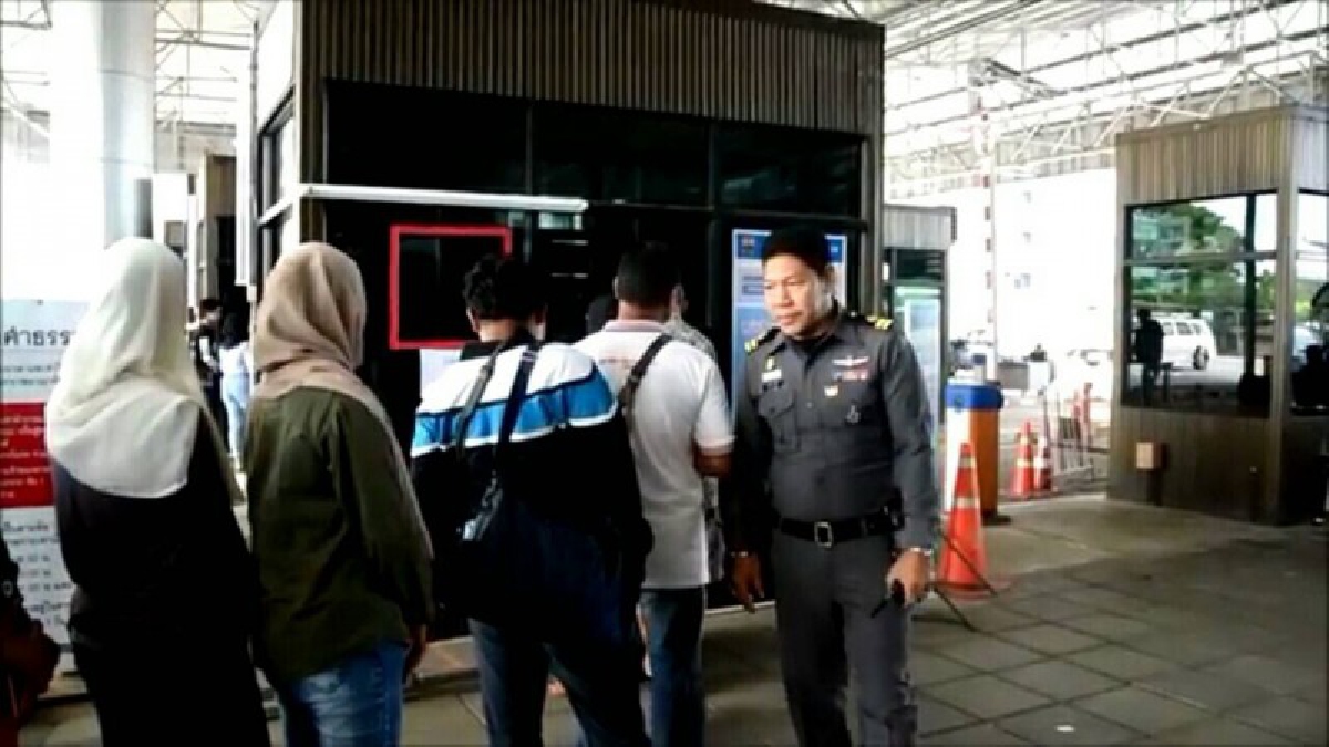 สุดเงียบเหงา!! แรงงานประเทศมาเลเซีย กลับมาร่วมฉลองเทศกาล ฮารีรายออีฎิ้ลอัดฮา ดูบางตากว่าทุกปี หลังมาเลเซียมีกฎเหล็กในการเข้าประเทศ!?