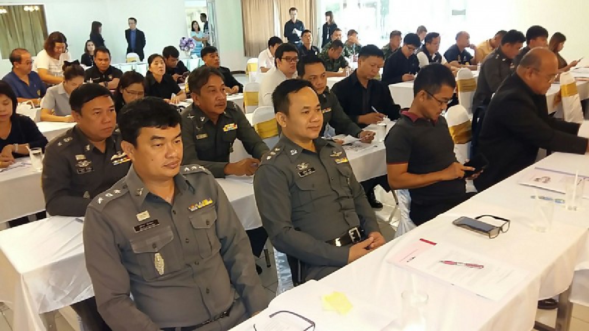 จัดหางานเมืองกาญจน์ เอาจริง เรียกประชุมส่วนราชการที่เกี่ยวข้องพรก.แรงงานต่างด้าว ดีเดย์ 1 ม.ค.61 ผิดเป็นจับ ปรับเป็นแสน(ชมคลิป)