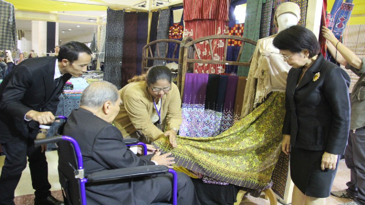 ศูนย์ส่งเสริมศิลปาชีพระหว่างประเทศ (องค์การมหาชน) เปิดงาน SACICT เพลิน Craft “คราฟต์วันหยุด อยุธยา 2560” (ชมคลิป)