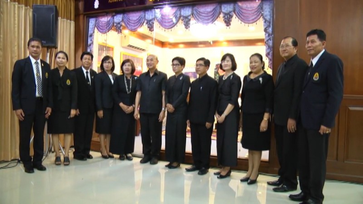 ร่วมมือพัฒนา!! สำนักงานศึกษาธิการจังหวัดลพบุรี เปิดอบรมครูตามโครงการพัฒนาจิตวิญญาณความเป็นผู้นำ ตามศาสตร์พระราชา (ชมคลิป)