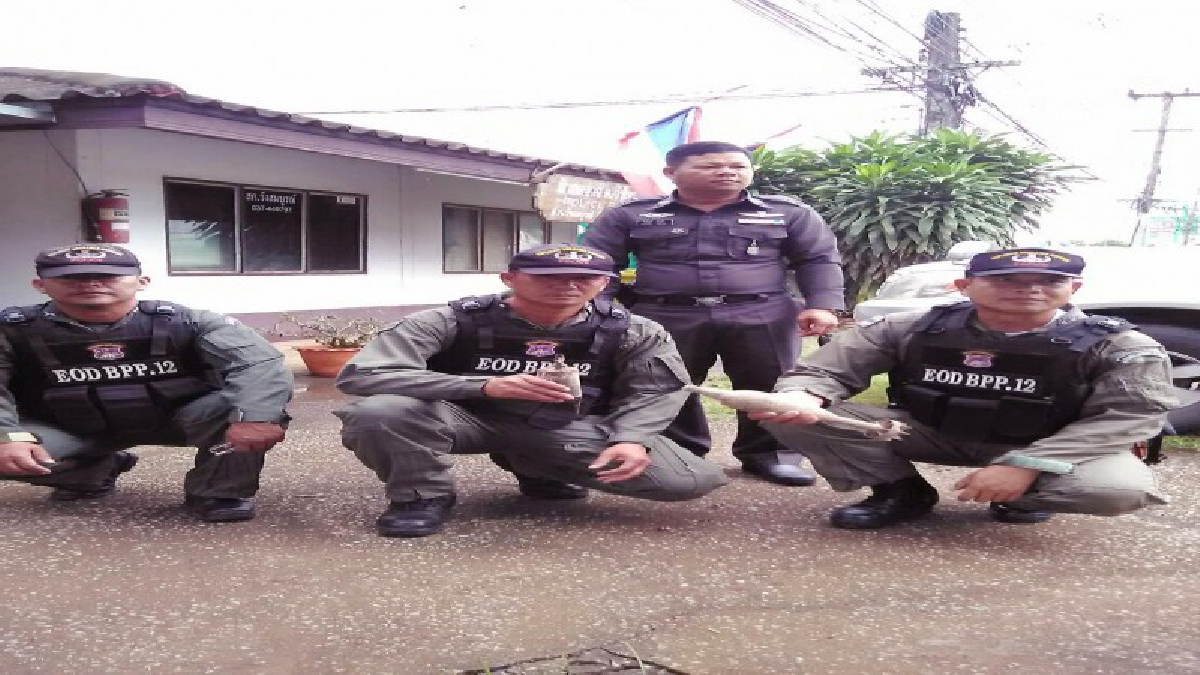 สุดระทึก!! หน่วย EOD กองกำกับการตำรวจตระเวนชายแดนที่ 12 เข้าเก็บกู้ระเบิดป้อมสายตรวจ ต.วังใหม่ (มีคลิป)