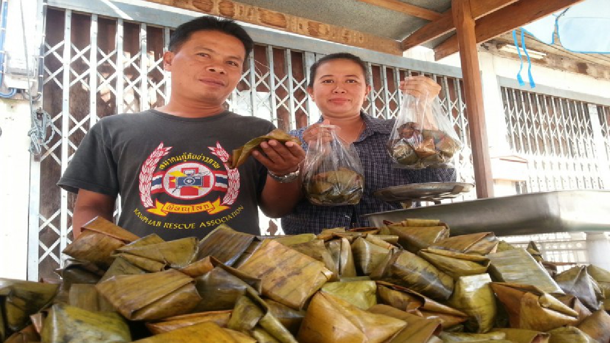 ขายดี!!! ขนมเทียนแก้ว ขนมไทยบ้านนครชุม รสชาติอร่อยถึงกับทำกันไม่ทัน ยอดสั่งจองเพียบ เร่งทำเพื่อส่งขายให้ทันช่วงเทศกาลสาทรจีนนี้ (มีคลิป)