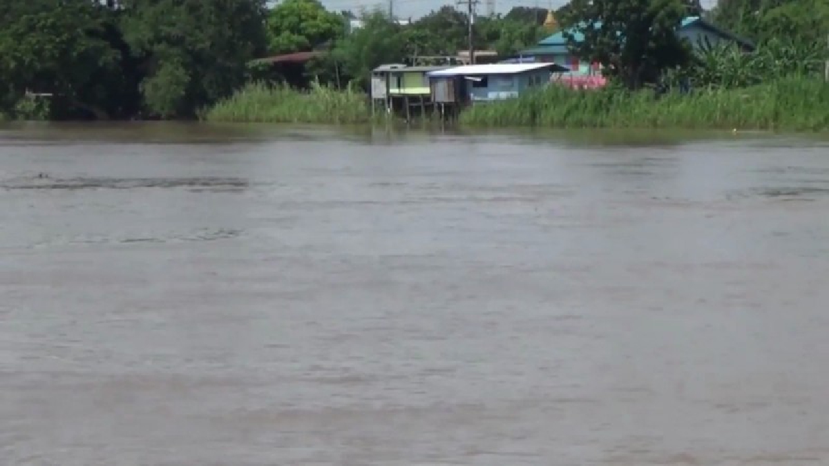 อ่างทอง!! เฝ้าระวังลุ่มแม่น้ำเจ้าพระยา หลังฝนตกต่อเนื่องในภาคเหนือมวลน้ำไหลเข้าเขื่อนจำนวนมาก เร่งระบายลงสู่ท้ายเขื่อนให้มีผลกระทบน้อยที่สุด