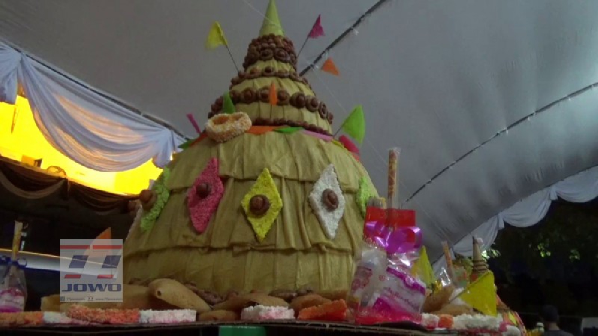 ชาวนครตรังสมโภชหมรับเตรียมรับตายายทำบุญเดือนสิบ