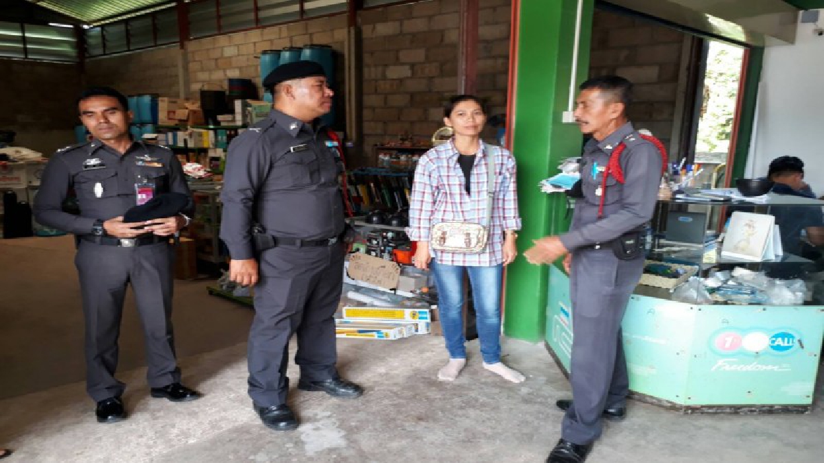 ทหาร-เทศบาล-ตร.สภ.วังสมบูรณ์ จ.สระแก้ว บุกโรงงานรับซื้อยางพารา ขี้ยาง หลังชาวบ้านร้อง!! ส่งกลิ่นเหม็นเน่าตลบ ได้รับความเดือดร้อนอย่างหนัก