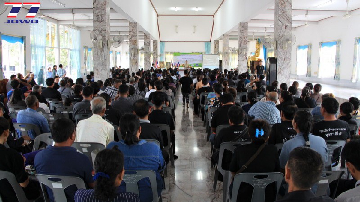 ร่วมกันเดินหน้าพัฒนา!! กลุ่มเกษตรกร 7 ชุมชน อำเภอศรีมหาโพธิกว่า 3 ร้อยคนร่วมประชุม โครงการ 9101 บริเวณศาลาวัดประทุมบูชา (คลิป)