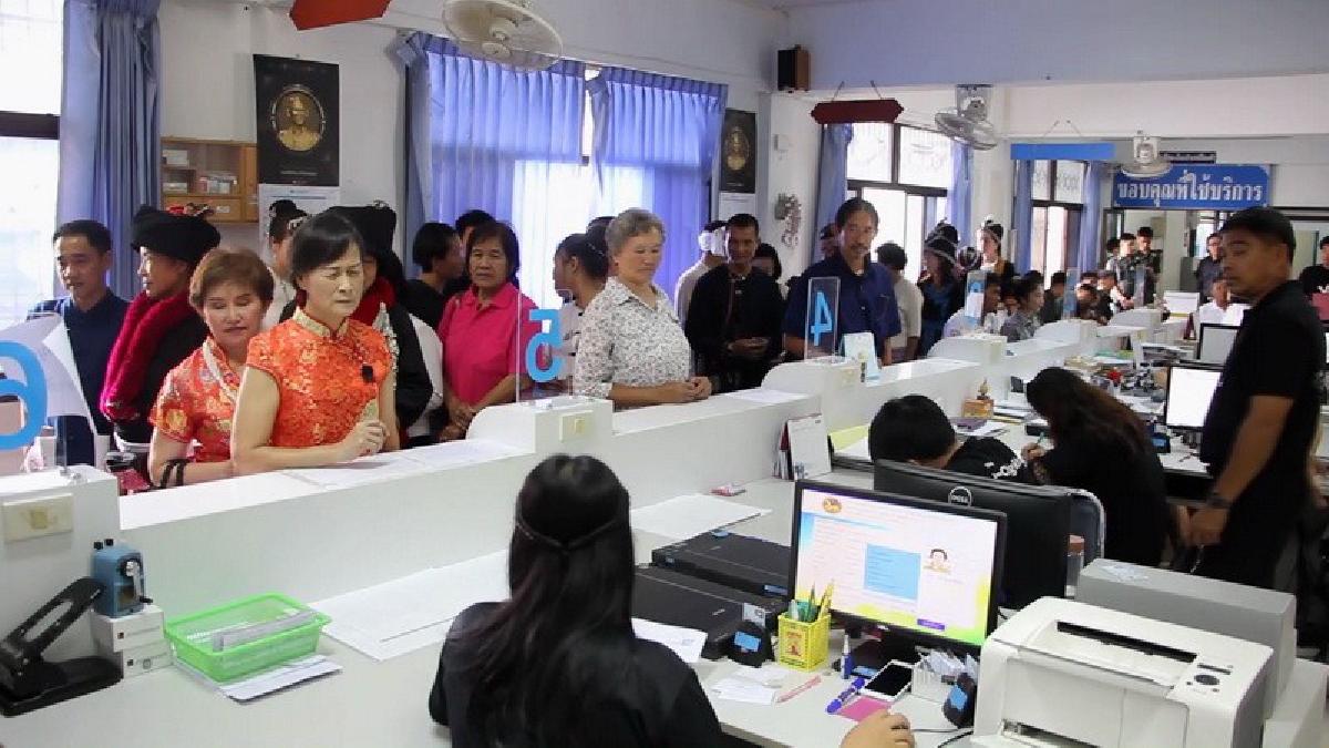 แน่นอำเภอ!! 8 ชาติพันธุ์-นศท.อ.เชียงคำสมัครจิตอาสาฯช่วยงานพระราชพิธีถวายพระเพลิงพระบรมศพฯเป็นจำนวนมากคาดคนรวมพิธีหมื่นคน (มีคลิป)
