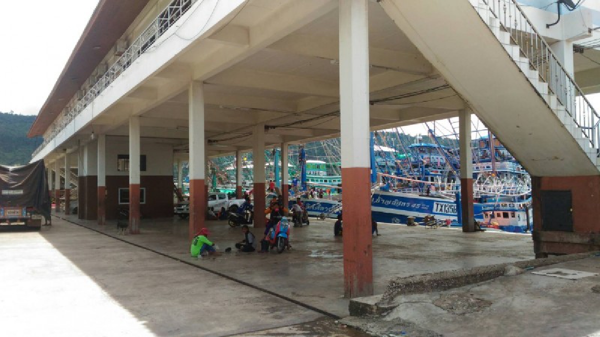 สุดเงียบเหงา!! ชายแดนบ้านหาดเล็ก หลังแรงงานกลับบ้านหมด ทั้งกลัวว่าข่าวลือจนท.แรงงานจะจับกุม แห่กลับบ้านร่วมงานบุญใหญ่ในประเทศ (มีคลิป)