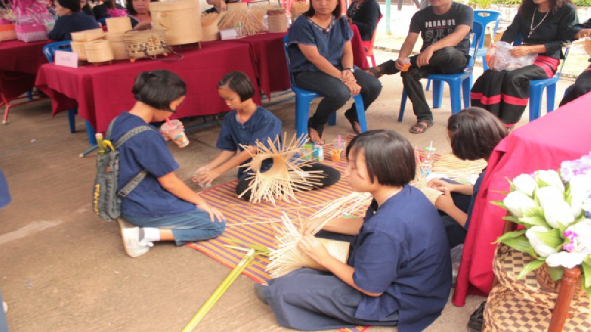 ส่งเสริม!! สภาเด็กและเยาวชนตำบลเหมืองหม้อ จัดการเสวนา “บทบาทสภาเด็กและเยาวชนระดับตำบล” ภายใต้ พ.ร.บ.ส่งเสริมการพัฒนาเด็กและเยาวชน