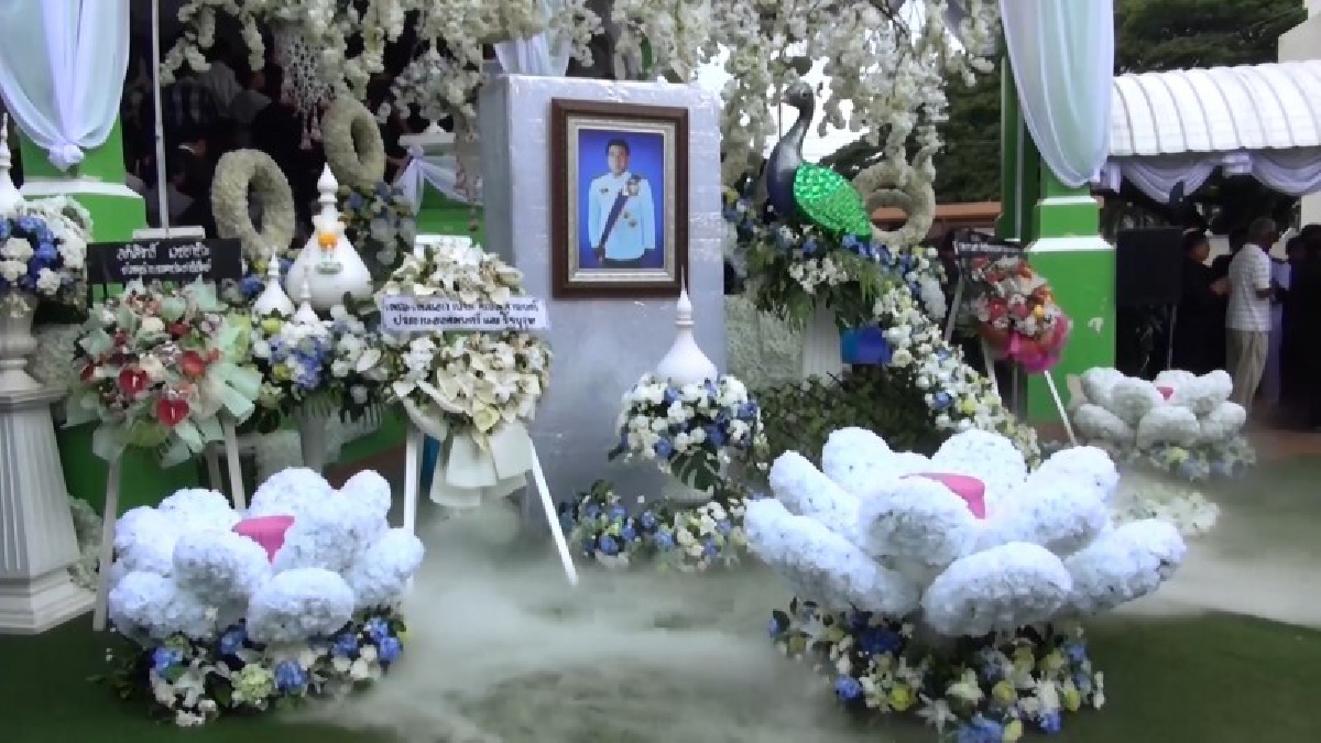พิธีพระราชทานเพลิงศพนายประพร เอกอุรุ อดีต สส.สงขลาประชาชนร่วมงานล้นวัด