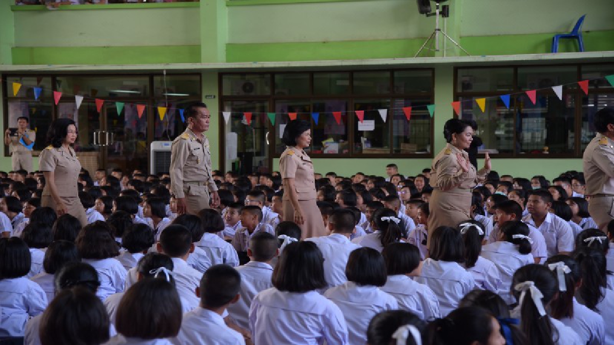 น้ำตาปริ่ม!! รร.ราชโบริกานุเคราะห์ จัดพิธีมุทิตาจิตแม่พิมพ์ของชาติ ให้แก่ครูเกษียณอายุราชการ จำนวน 14 ท่าน ที่คุณค่าต่อศิษย์อย่างยิ่ง!?