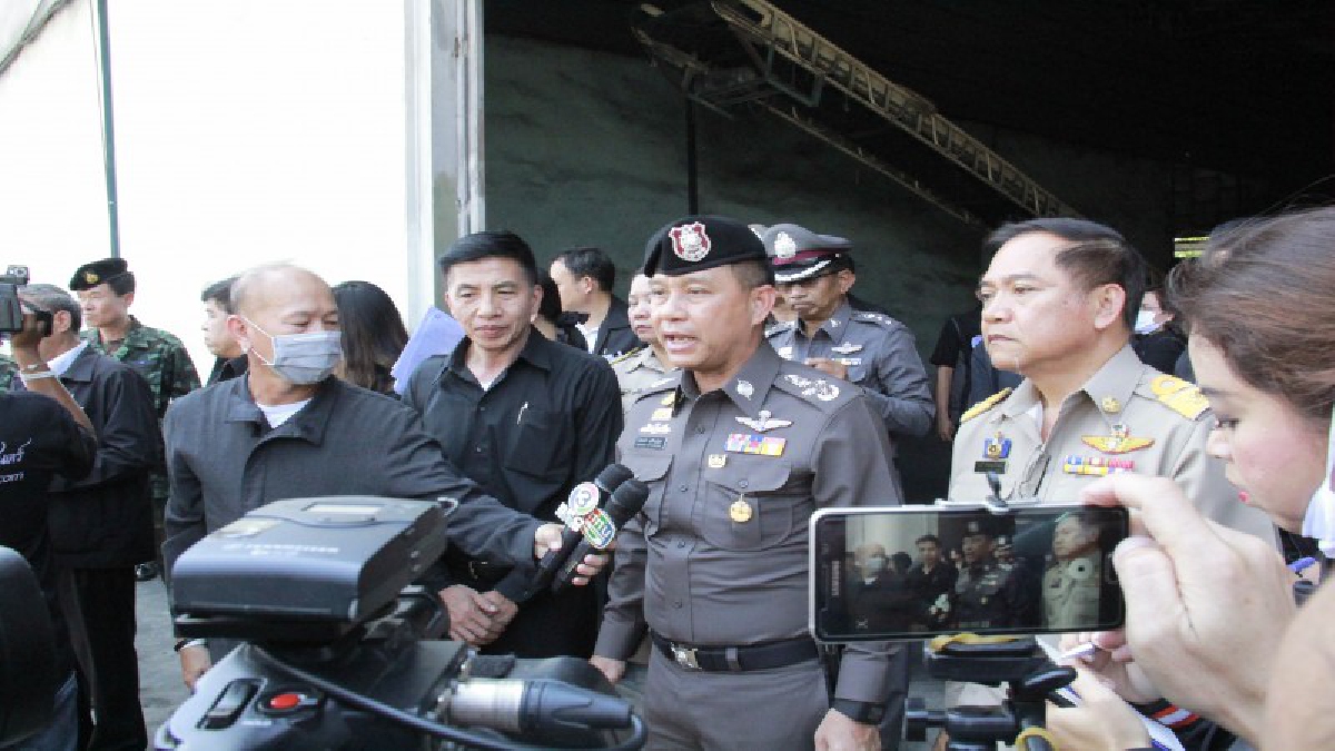 ติดตามสถานการณ์!! รองผู้บัญชาการ สำนักงานตำรวจแห่งชาติ ลงพื้นที่กำแพงเพชร ติดตามตรวจสอบการปฏิบัติตามสัญญาซื้อขายข้าวในสต็อกของรัฐ