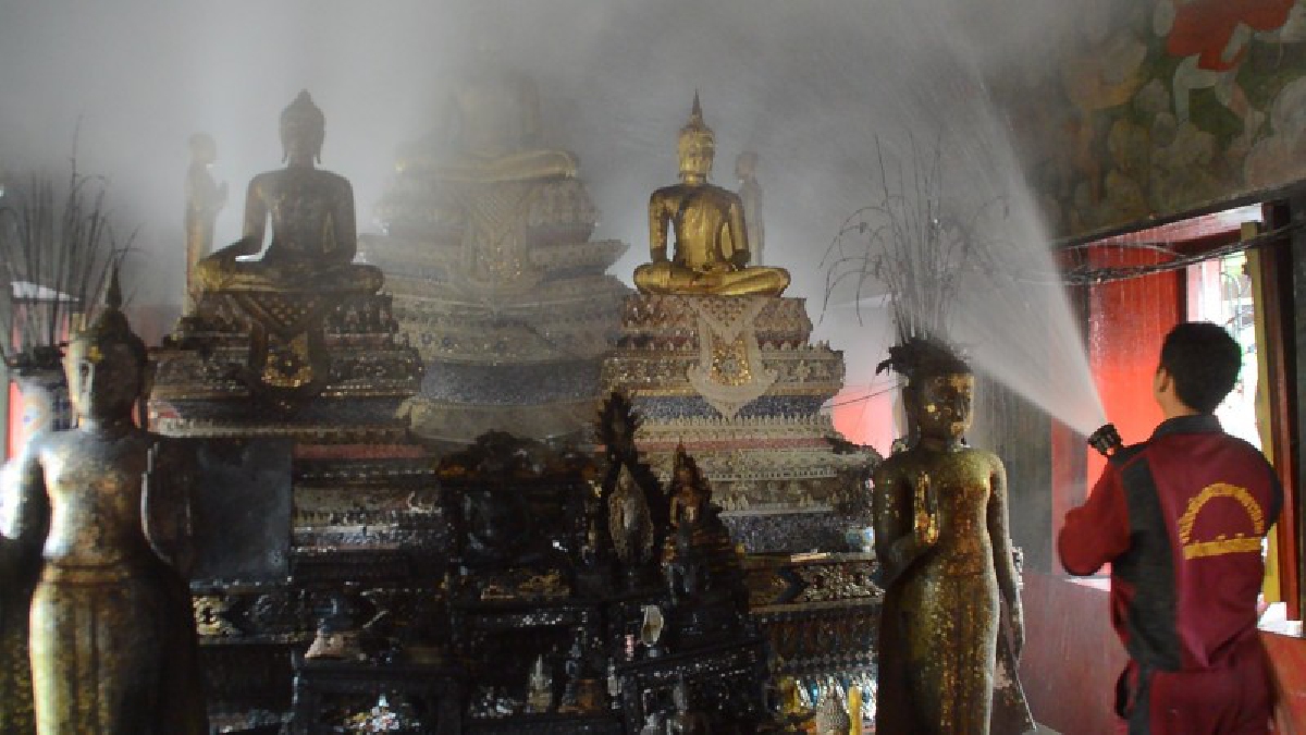ด่วน!!!เพลิงไหม้วัดป่าโค จ.พระนครศรีอยุธยา เผาพระประธานอายุเก่าเกือบวอดทั้งองค์ มีคลิป