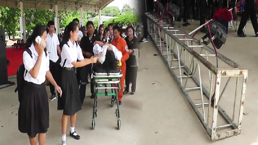 ระทึก!! คานเวทีการแสดงงานมหกรรมศิลปหัตถกรรมของรร.ดังเมืองชาละวันถล่ม ล้มฟาดศีรษะเด็กนร.หญิงล้มทั้งยืน (มีคลิป)