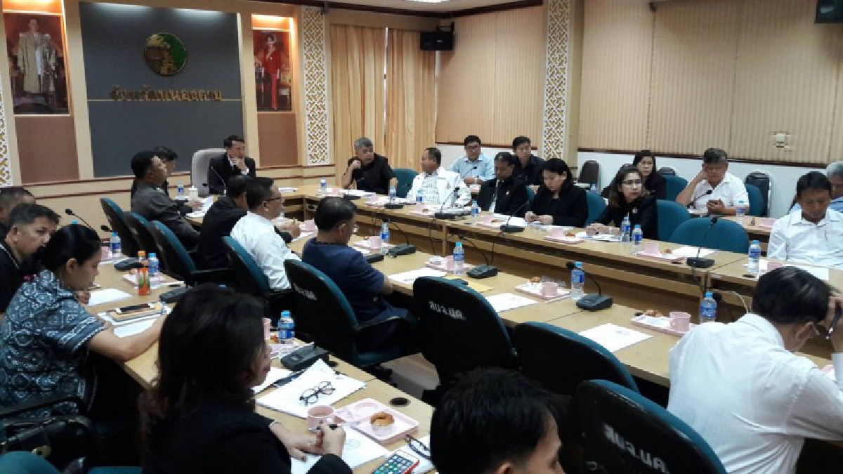 จ.หนองคาย ร่วมประชุมผ่านระบบวิดีทัศน์ทางไกล เพื่อซักซ้อมแนวทางอันเกี่ยวเนื่องกับงานพระบรมศพ พระบาทสมเด็จพระปรมิทรมหาภูมิพลอดุลยเดช(มีคลิป)