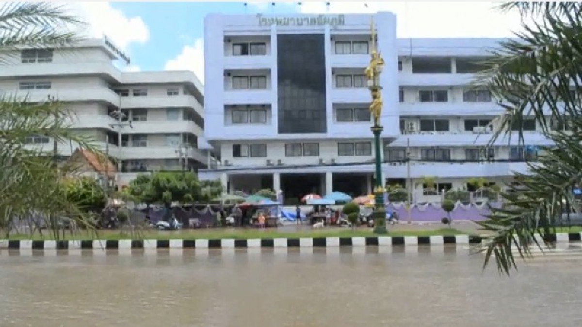 พิษพายุ ทกซูรี ทำชัยภูมิฝนตกหนักต่อเนื่อง น้ำหลากเอ่อท่วมถนน รพ.ชัยภูมิ เฝ้าระวัง ชลประทาน เร่งเตือนปชช.