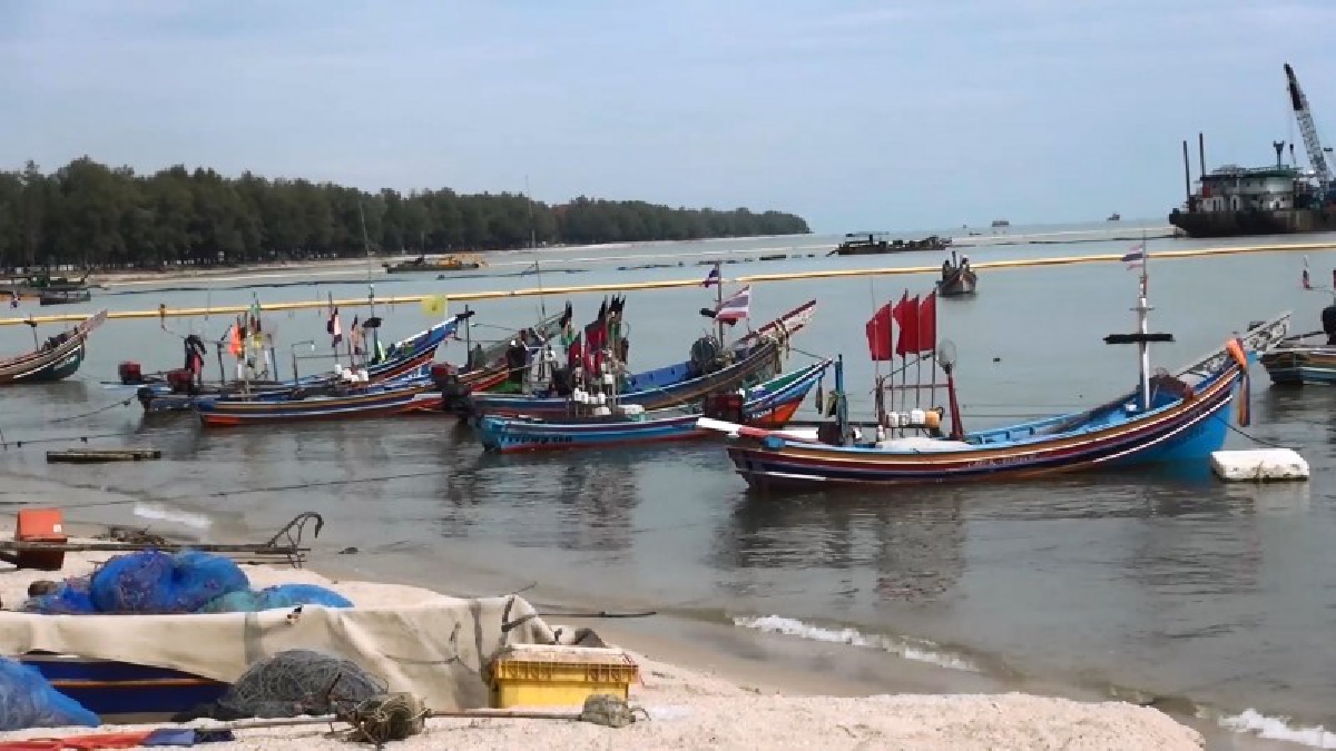 เสียงเฮลั่นหาด!!ประมงพื้นบ้านสุดดีใจ ท้องฟ้าเปิด โอกาสทอง ออกเรือจับปลาได้แล้ว ทะเลกลับสู่ภาวะปกติแล้ว