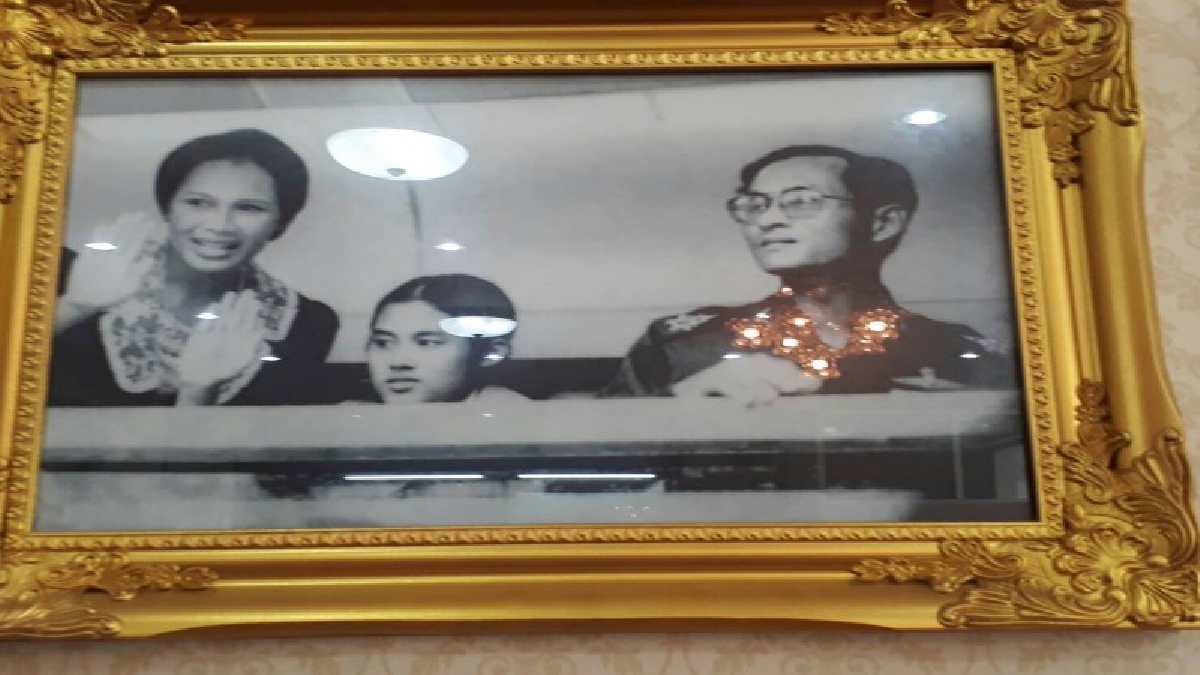 พิพิธภัณฑ์เฉลิมพระเกียรติ!! ชุมพรเตรียมจัดตั้ง พิพิธภัณฑ์ห้องพักพระอิริยาบถ เฉลิมพระเกียรติรัชกาลที่ 9 ย้อนรำลึก 2 ทศวรรษ เสด็จพระราชดำเนิน