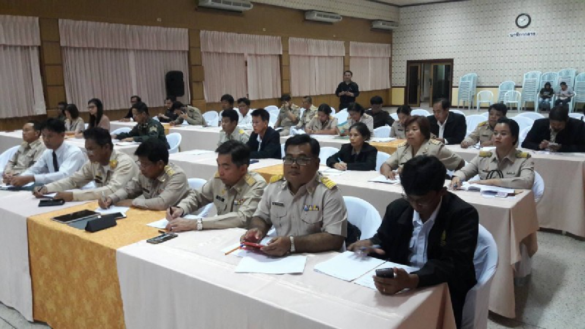 ผวจ.หนองคายประชุมคณะกรรมการ การปลูกและดูแลดอกดาวเรือง ถวายความจงรักภักดีในพระราชพิธีถวายดอกไม้จันทน์ของประชาชนชาวหนองคาย (คลิป)