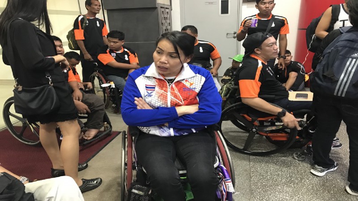 ถึงมาเลเซียแล้ว..โครงการพาน้องไปดูพี่ สายสุนีย์นำทัพกองเชียร์กว่าร้อยชีวิต ร่วมเชียร์อาเซียนพาราเกมส์