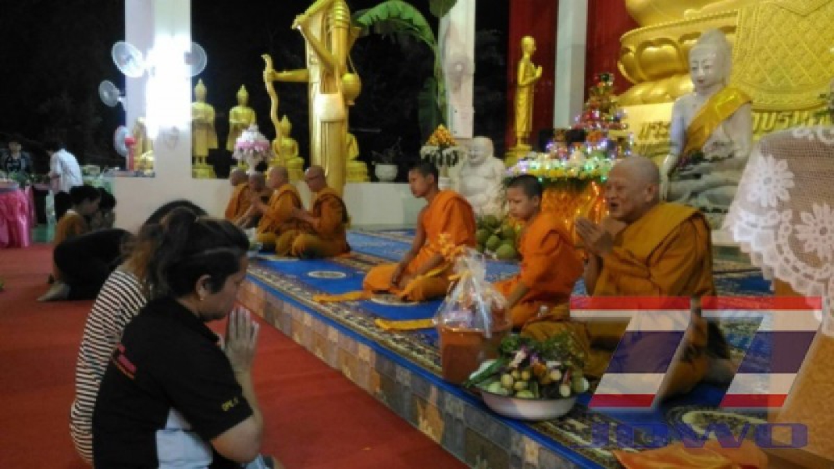 เสริมสร้าง สิริมงคล ให้ตัวเอง1 เดียวในภาคเหนือ ชาวแม่สอดร่วมใจสืบสานประเพณี วิถีชีวิตท้องถิ่นชาวไทยใหญ่ จัดพิธีถวายข้าวพระพุทธ ในวันสารทไทย