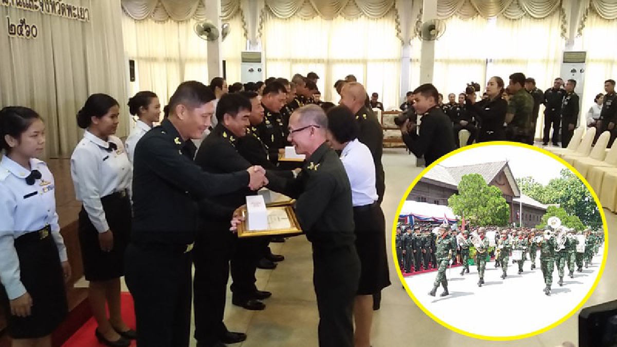 อย่างภาคภูมิใจ!! มทบ.32 จัดทำพิธีเชิดชูเกียรติและอำลาชีวิตราชการทหารให้กับกำลังพลที่ครบกำหนดเกษียณอายุราชการในพื้นที่ภาคเหนือ ประจำปี 2560