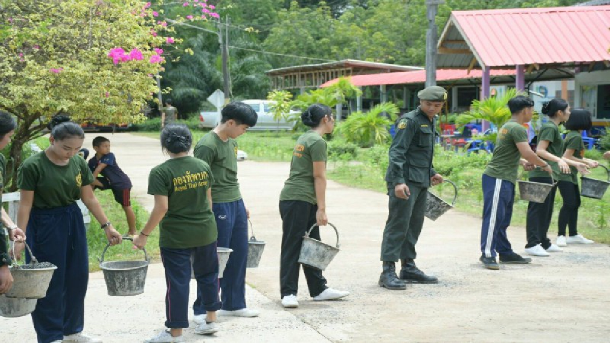 จัดโครงการ "รด. จิตอาสา พัฒนาเพื่อพ่อ" เพื่อเทิดพระเกียรติพระบาทสมเด็จพระปรมินทรมหาภูมิพลอดุลยเดช ในหลวงรัชกาลที่ 9 (มีคลิป)