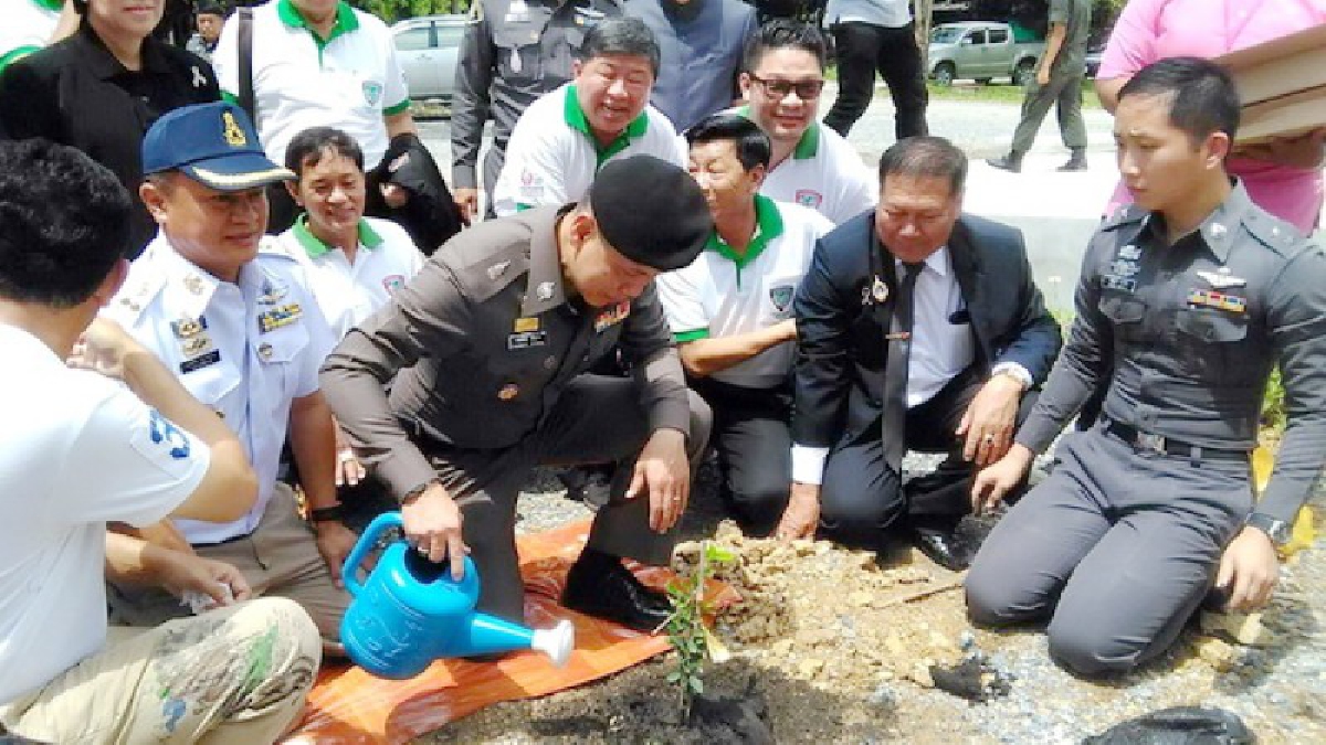 รองผบ.ตร.ลงพื้นที่ปลูกป่าเฉลิมพระเกียรติสมเด็จพระสังฆราชที่ จ.สุโขทัย