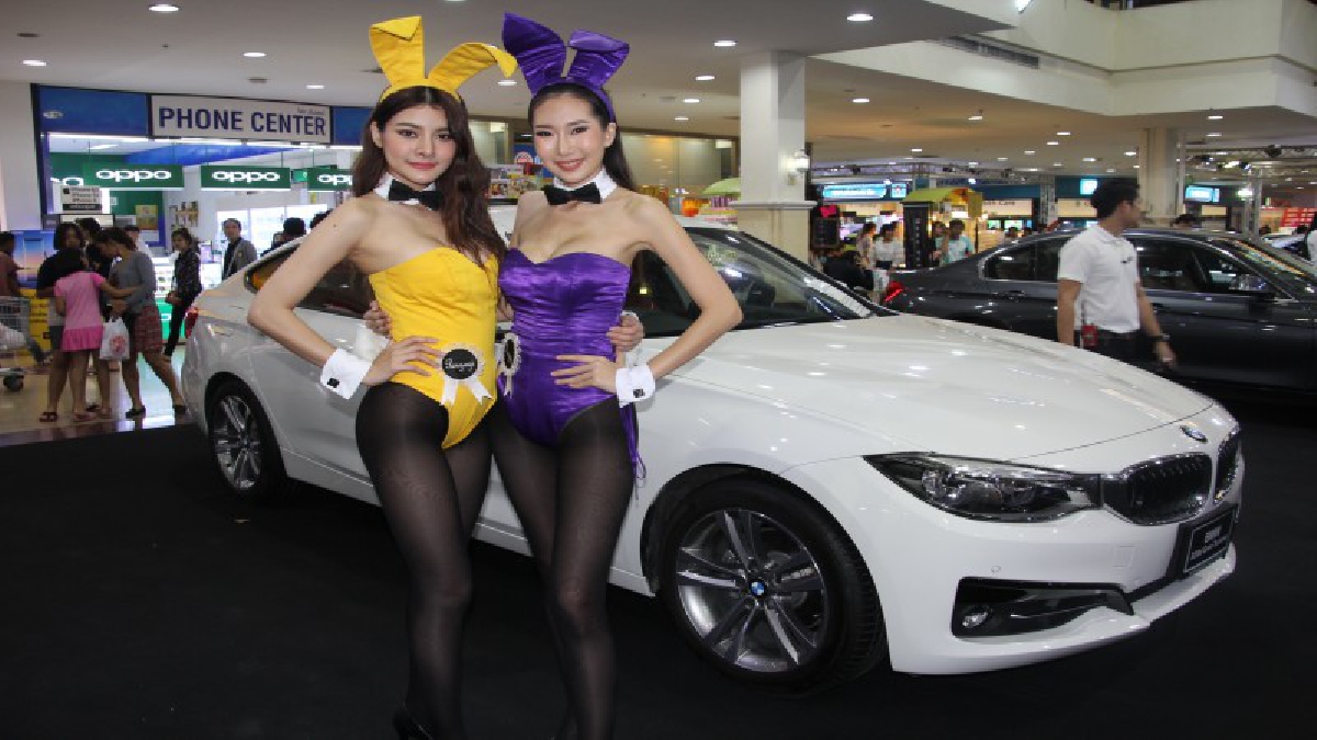 สุดยิ่งใหญ่!! เริ่มแล้วงาน  Auto Show ครั้งที่ 19 รวมรถหรูจากหลายค่าย Bunny Playboy โชว์หุ่นสุดเซ๊กซี่ ทำหนุ่มๆถึงกับน้ำลายหก (ชมคลิป)