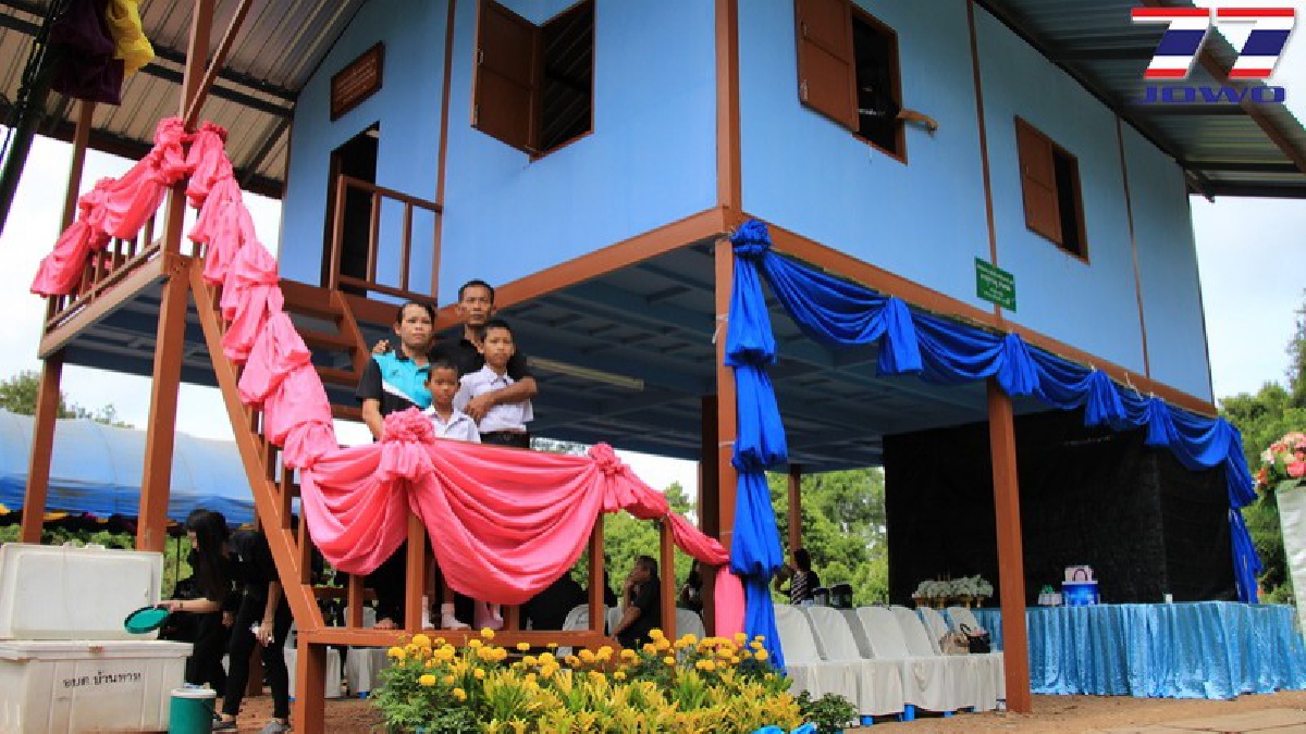 มอบบ้านผู้ยากไร้ ในโครงการ บ้านท้องถิ่นประชารัฐร่วมใจเทิดไท้องค์ราชัน ราชินี (มีคลิป)