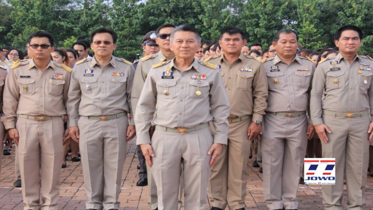 จังหวัดระยอง!! นำทุกภาคส่วน  เชิญธงชาติไทยและร่วมร้องเพลงชาติไทย เนื่องในวันพระราชทานธงชาติไทยและครบรอบ 100 ปี ธงชาติไทย