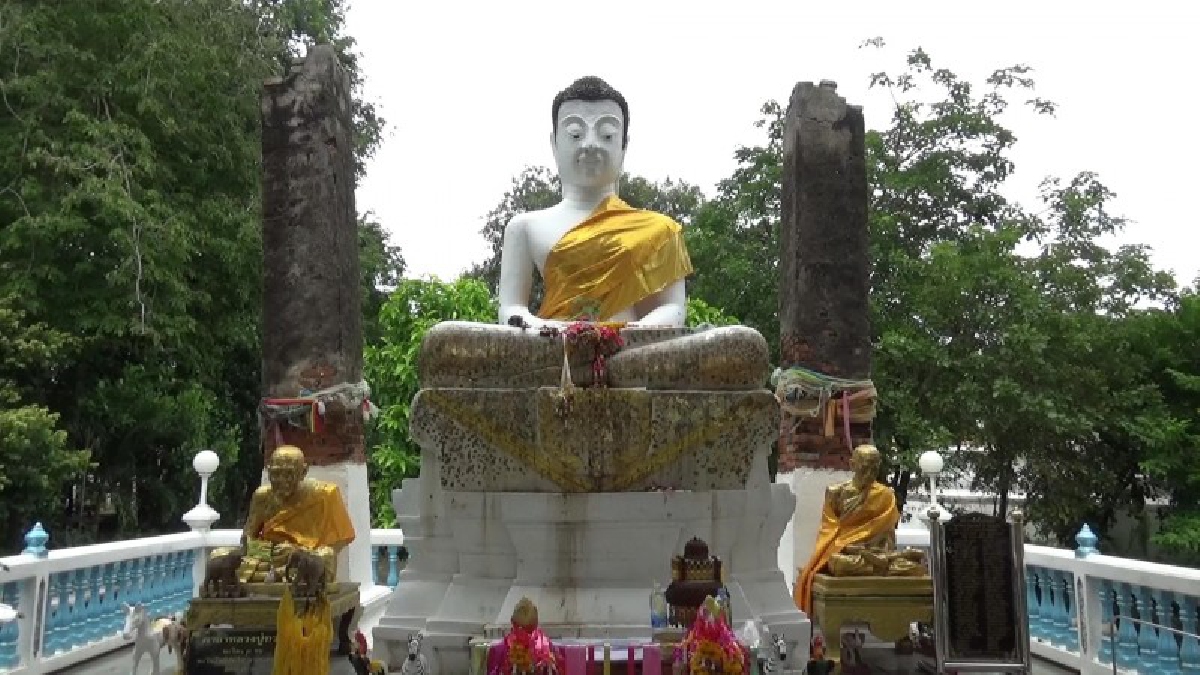 #สุดอาถรรพ์ !!พลังความศรัทธาเนืองแน่น “หลวงพ่อขาววัดมหานาม” เสียงเล่าลือ หลังเจอปาฏิหาริย์ฟ้าผ่าซุ้มหลังคา 3 ครั้ง
