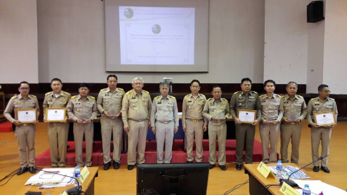 จังหวัดหนองคาย จัดประชุมกรมการจังหวัดและหัวหน้าส่วนราชการจังหวัด ครั้งที่ 9 ประจำปี 2560 (มีคลิป)