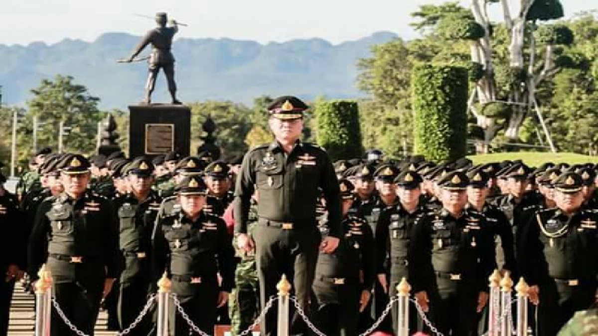 จัดยิ่งใหญ่!! พล.ต.วุฒิชัย นาควานิช ผบ.พล.ร.9 กาญจนบุรี จัดกิจกรรมเชิญธงชาติไทย เนื่องในวันพระราชทานธงชาติและครอบรอบ 100 ปี