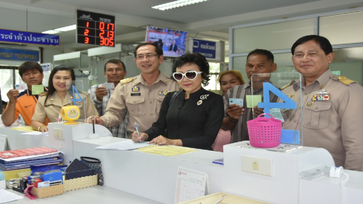 สื่อมวลชนศรีสะเกษลงทะเบียนจิตอาสา ด้านการประชาสัมพันธ์ งานพระราชพิธีถวายพระเพลิงพระบรมศพ