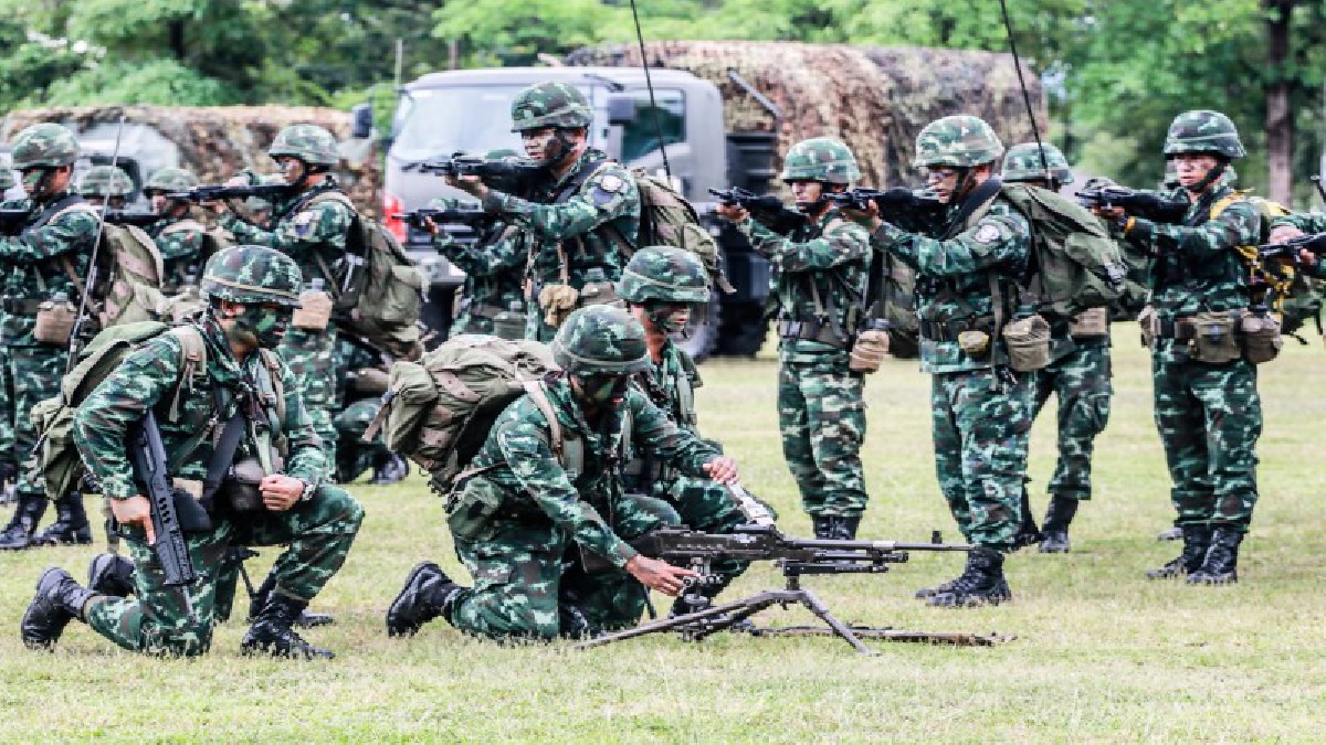 ผบ.ร.29 ตรวจเข้มความพร้อมหน่วยฉก.ลาดหญ้า เตรียมปฏิบัติภารกิจป้องกันชายแดน