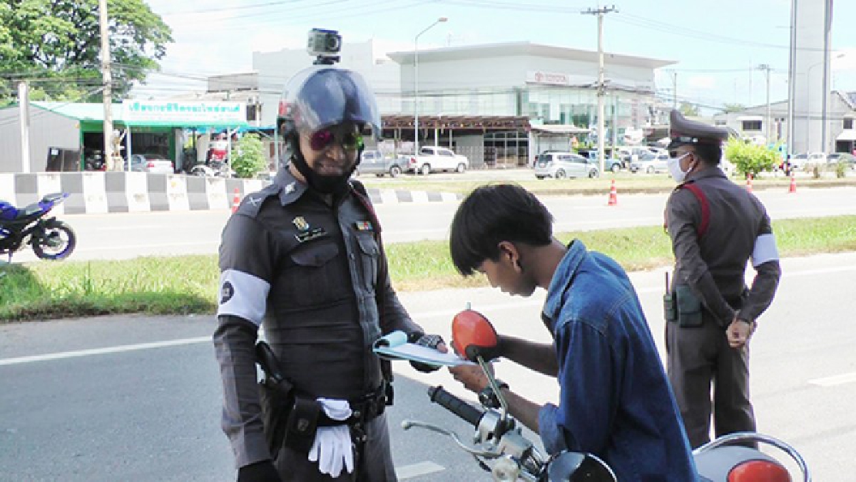 ห้ามขอ!!ตร.พิจิตรเอาจริง  พวกเมาแล้วขับ หมวกกันน็อกไม่ใส่ ใบขับขี่ไม่พก รถไม่ต่อทะเบียน ดัดแปลงสภาพ ขับซิ่งตำรวจจราจรจับอย่างเดียว