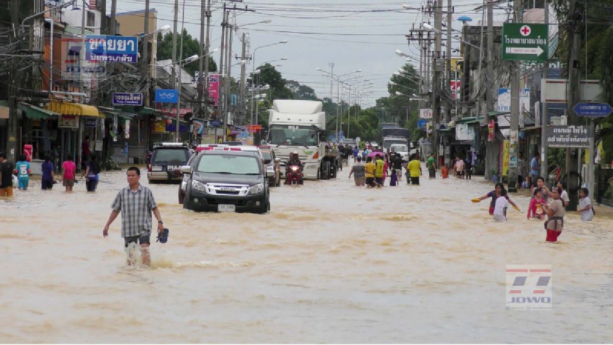 น้ำยังท่วมอ่วม 2 เขตเทศบาลใหญ่ ราษฎรเดือดร้อนไม่ต่ำกว่า 5,000 ครัวเรือน